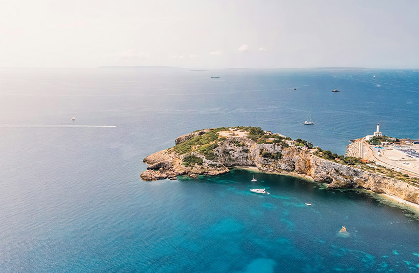 Discover the Best Spots of Ibiza Beyond the Parties 