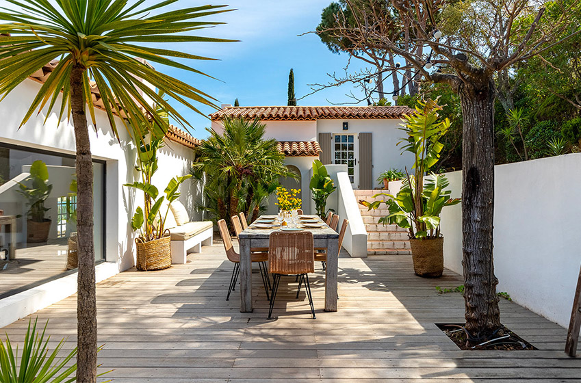 French Riviera holiday rentals by the sea 