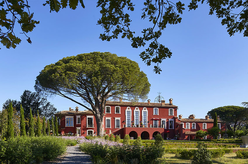 A villa in a vineyard: The best for wine lovers 