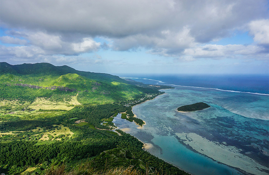 Why choose Mauritius for your luxury tropical Christmas? 