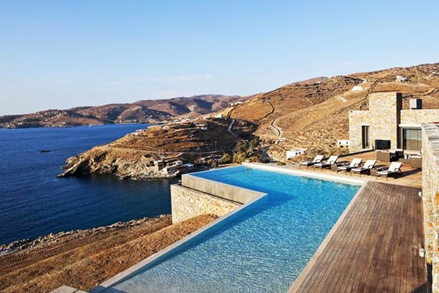 Rent a luxury house in Kea